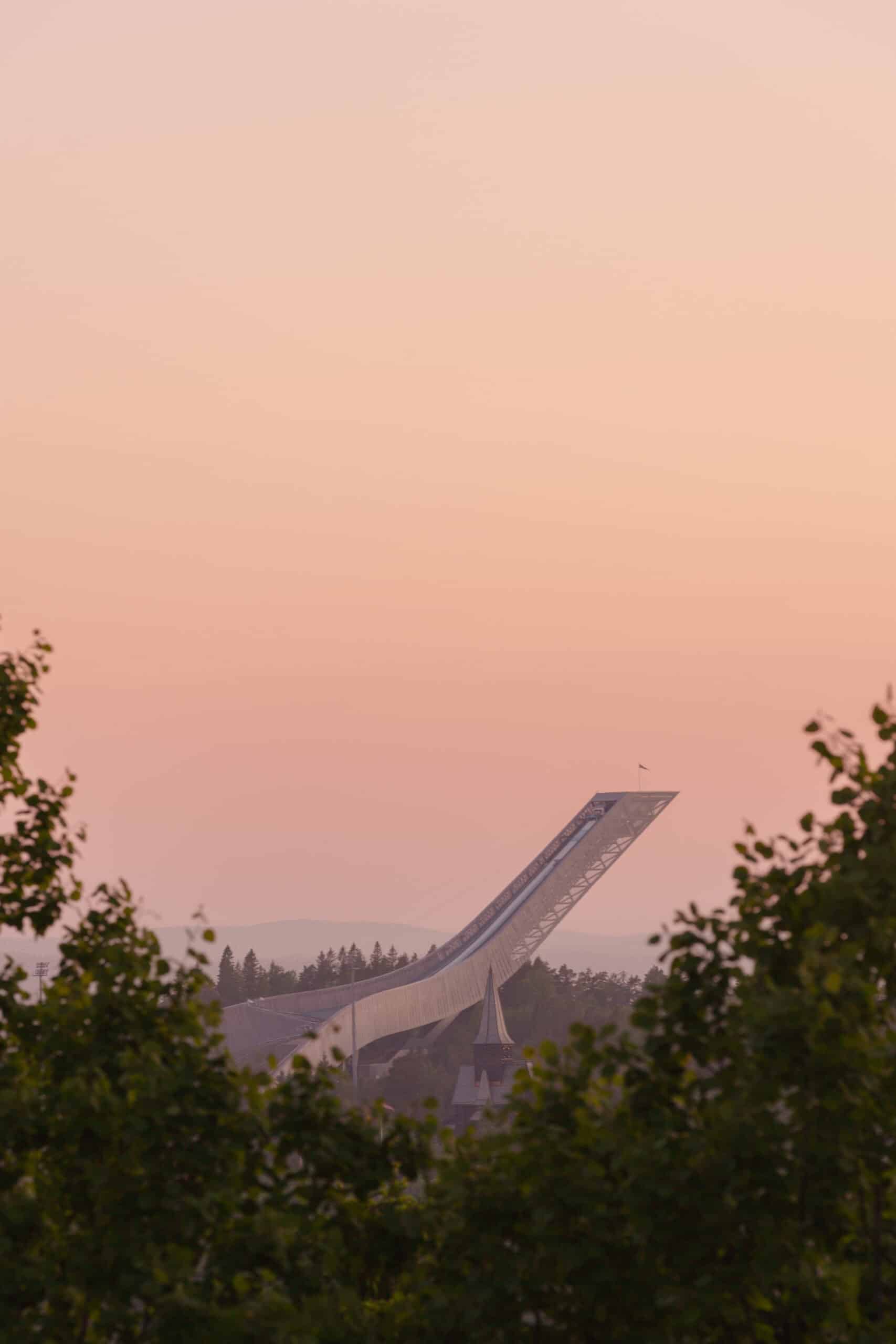 bilde av holmenkollen